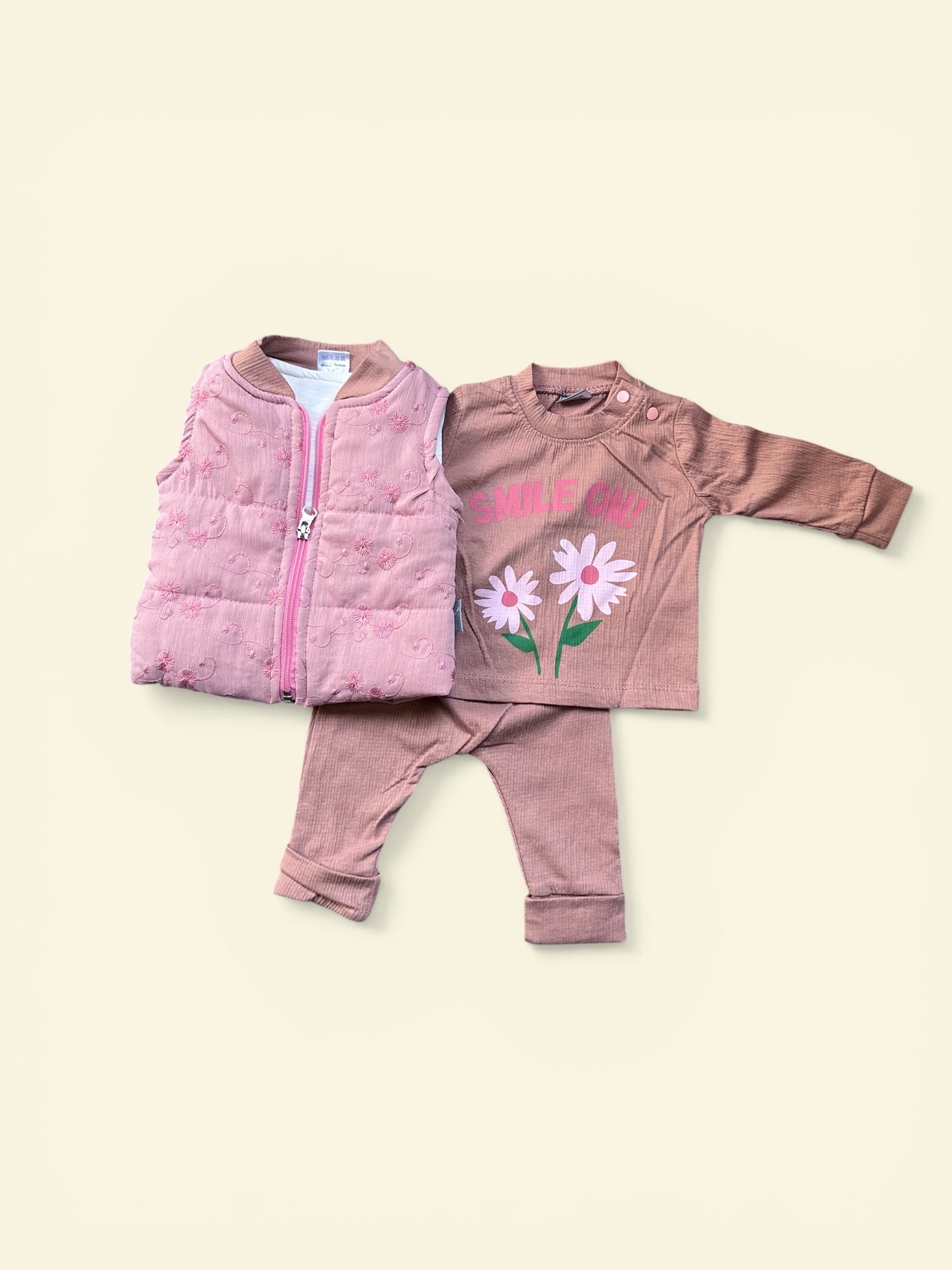 Body warmer with soft jogging pants and shirt