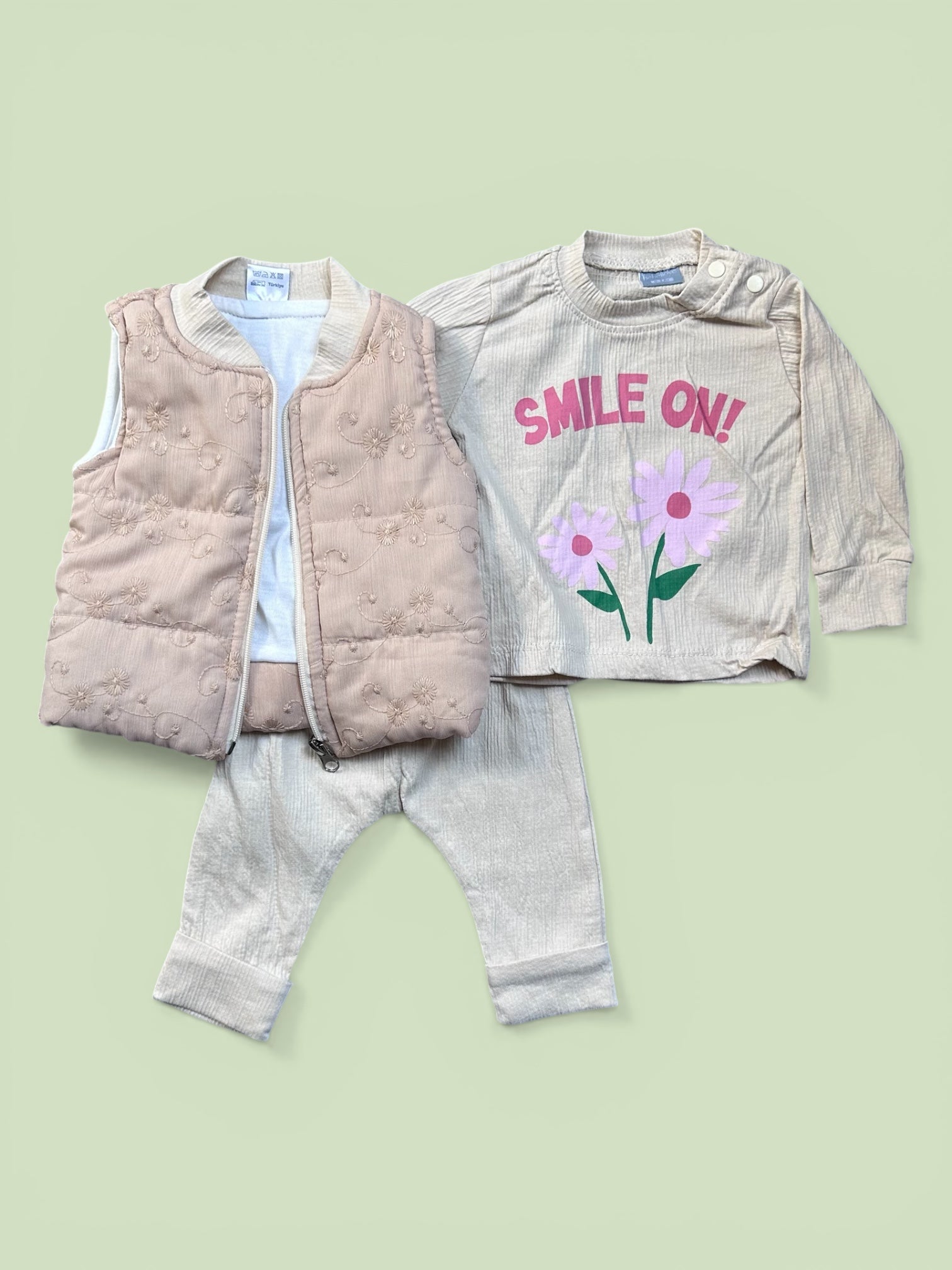 Body warmer with soft jogging pants and shirt